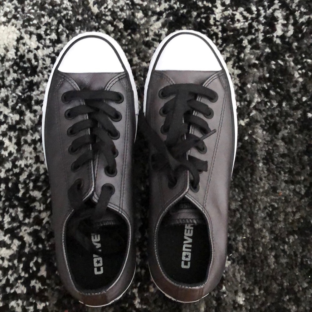 Converse sneakers in black, brand new